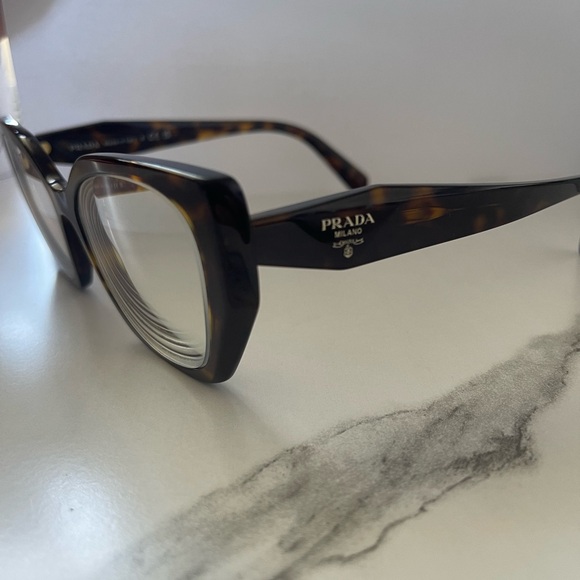 Prada Frames - Picture 3 of 9